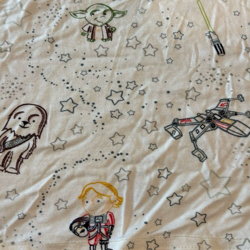 STAR WARS MILK SNOB 5-in-1 Nursing Privacy Car Seat Cover Stretchy Fabric Disney - Picture 2 of 4